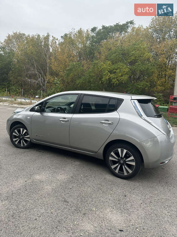 Nissan Leaf 2015