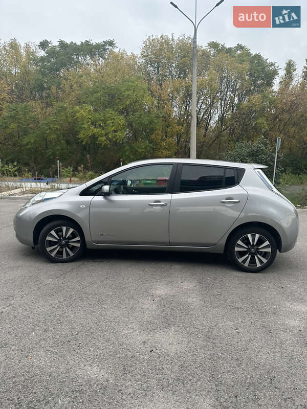Nissan Leaf 2015