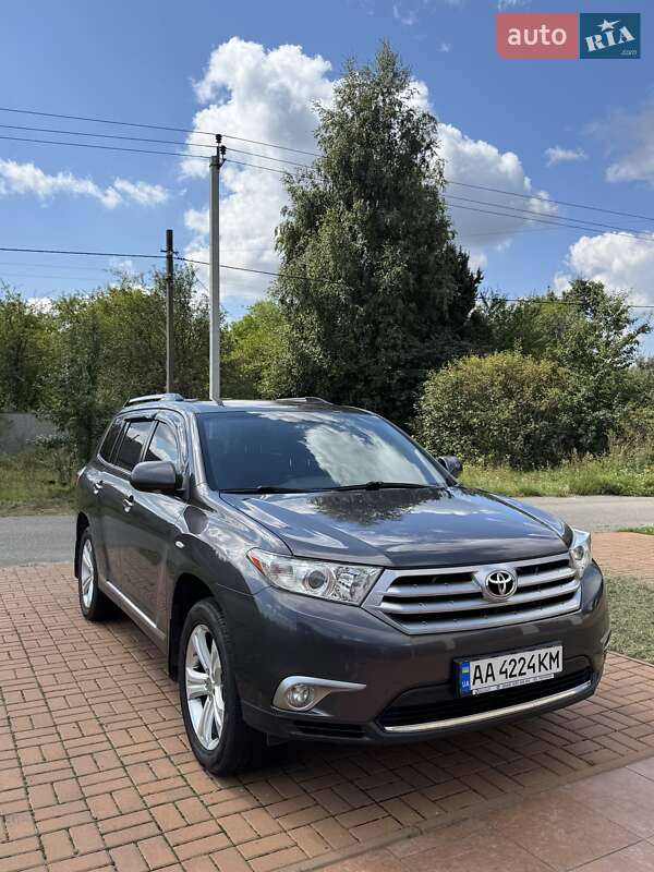 Toyota Highlander 2013