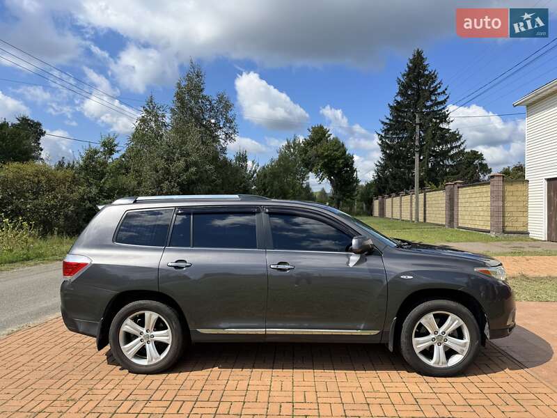 Toyota Highlander 2013