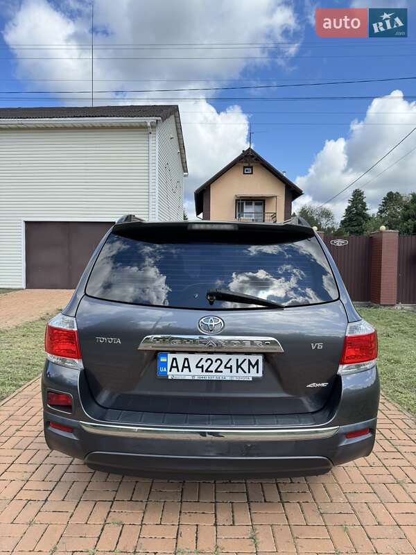 Toyota Highlander 2013