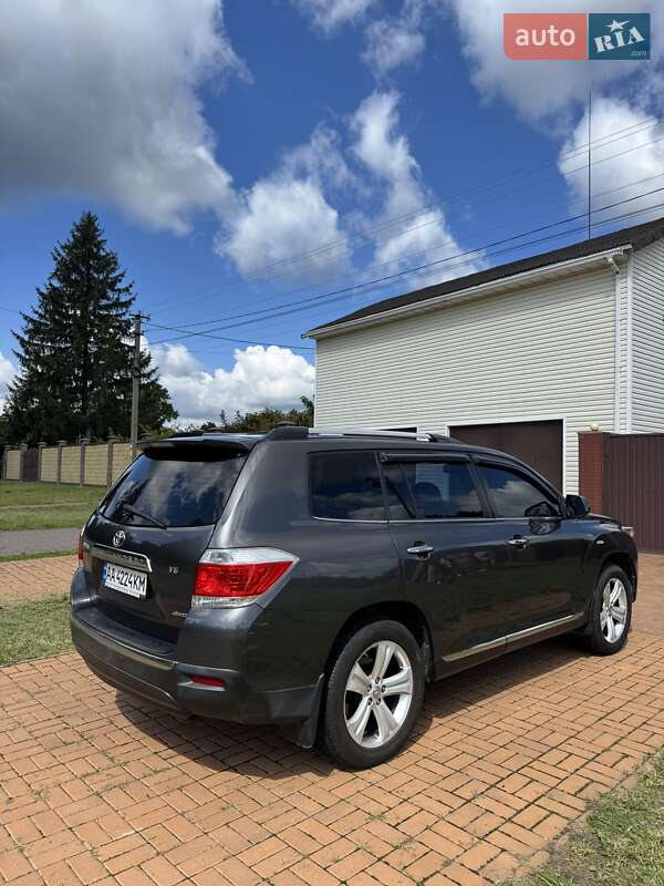 Toyota Highlander 2013