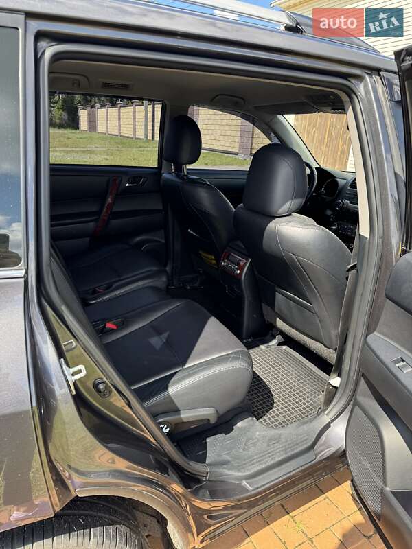 Toyota Highlander 2013