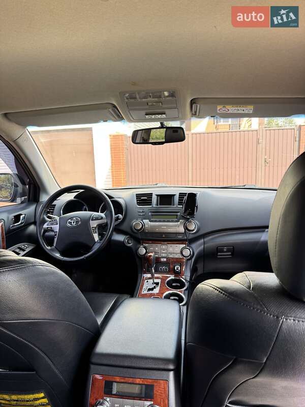 Toyota Highlander 2013