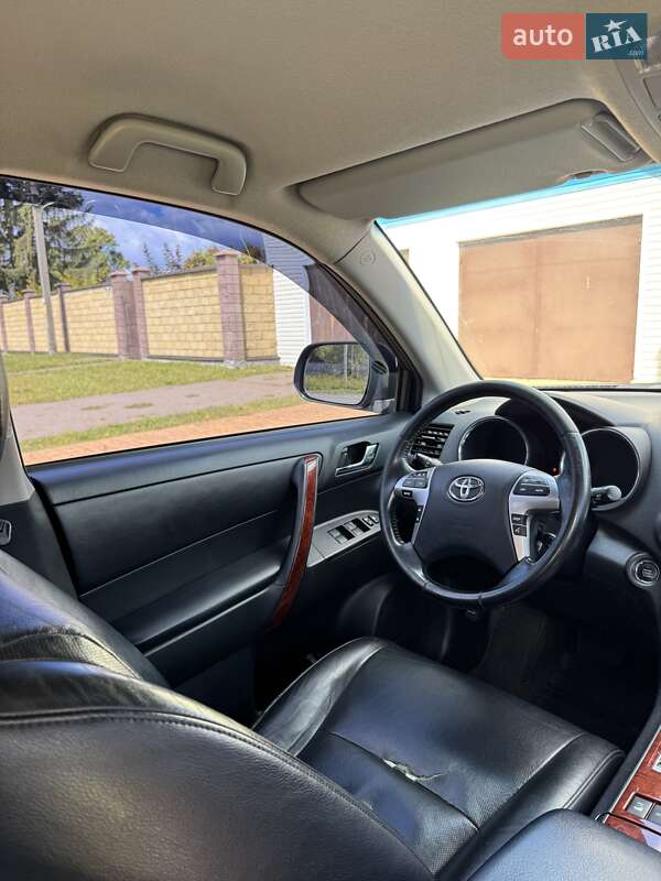 Toyota Highlander 2013