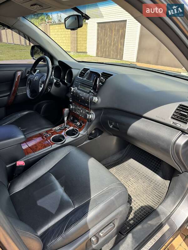 Toyota Highlander 2013