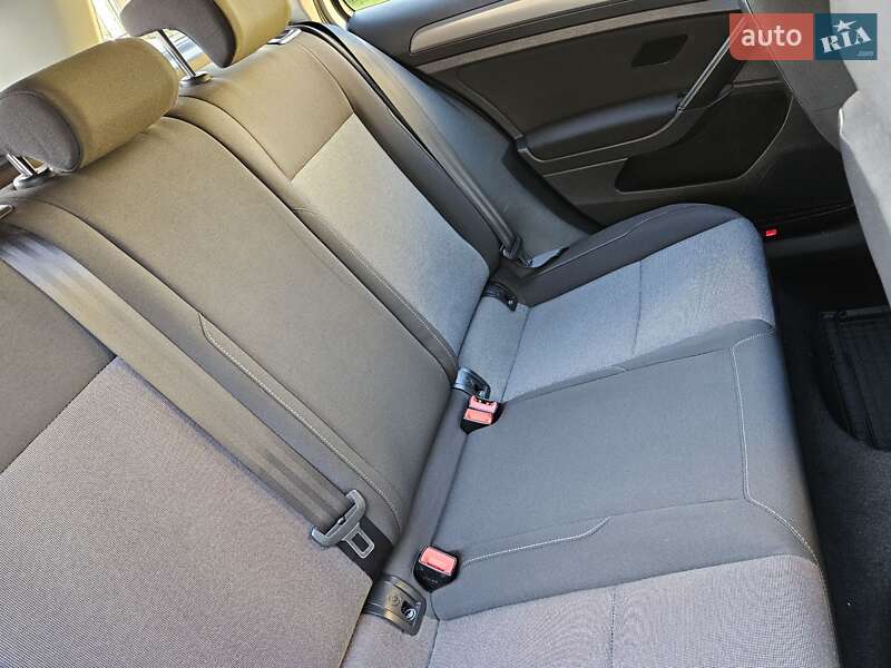 Volkswagen Golf 2014