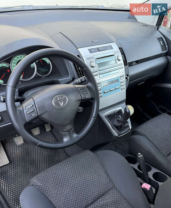 Toyota Corolla Verso 2008
