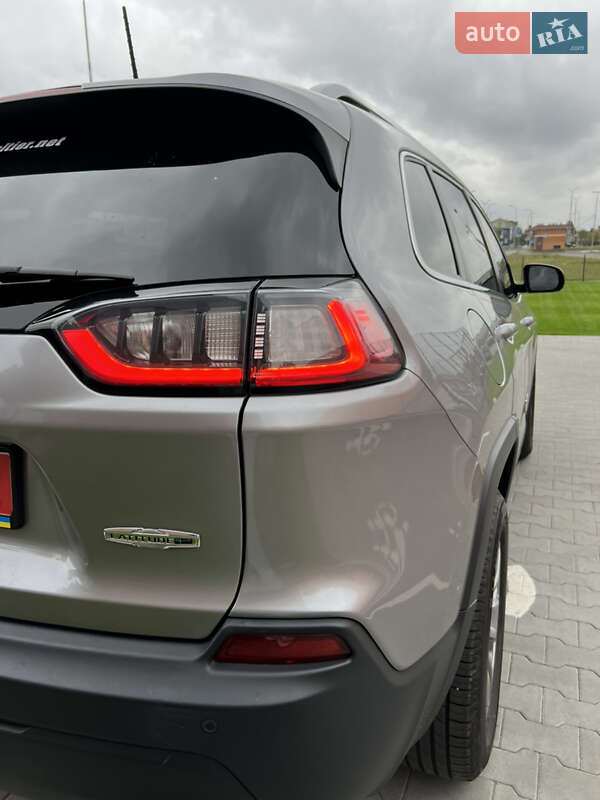 Jeep Cherokee 2020