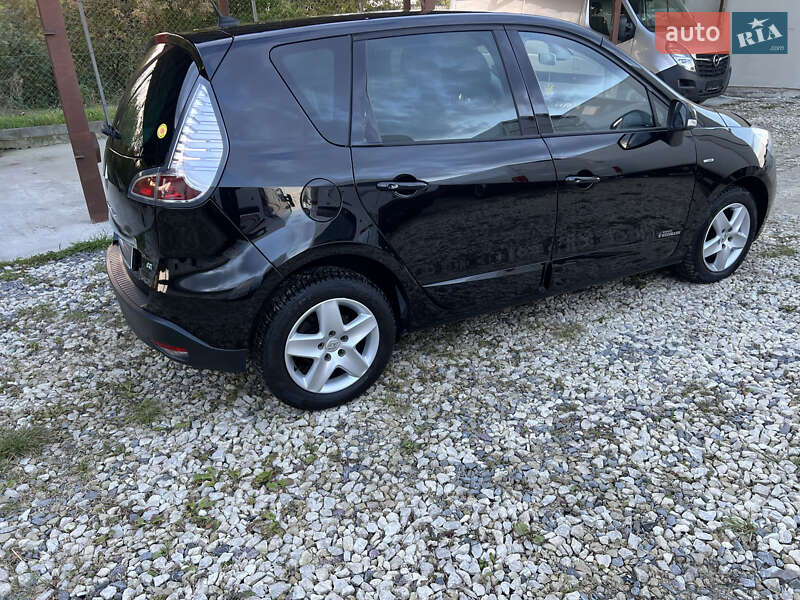 Renault Scenic 2012