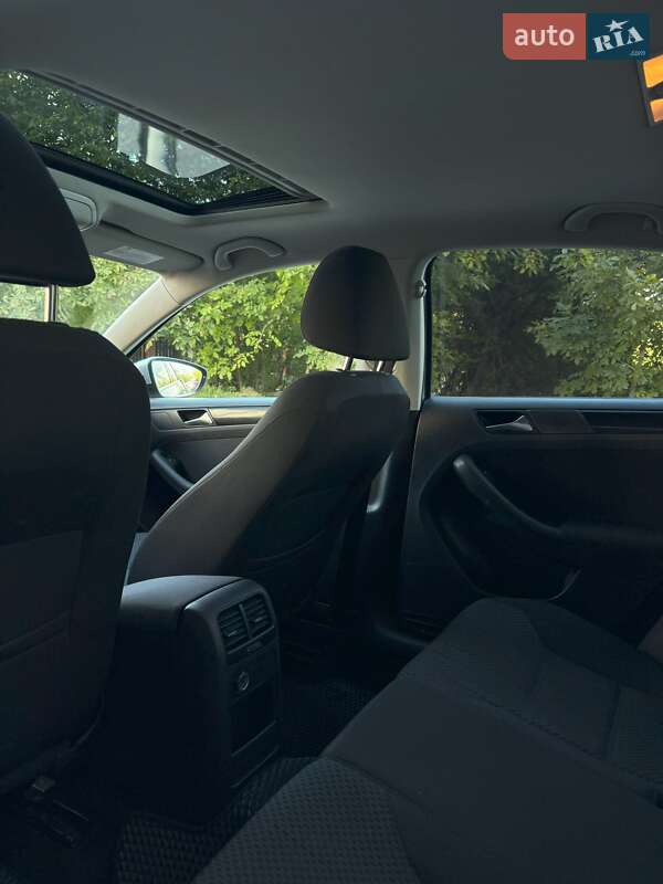 Volkswagen Jetta 2012