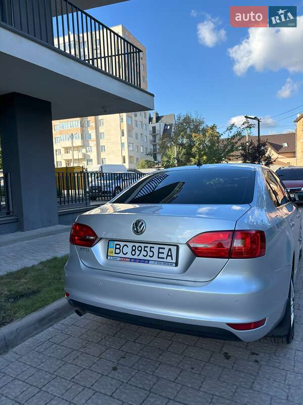 Volkswagen Jetta 2012