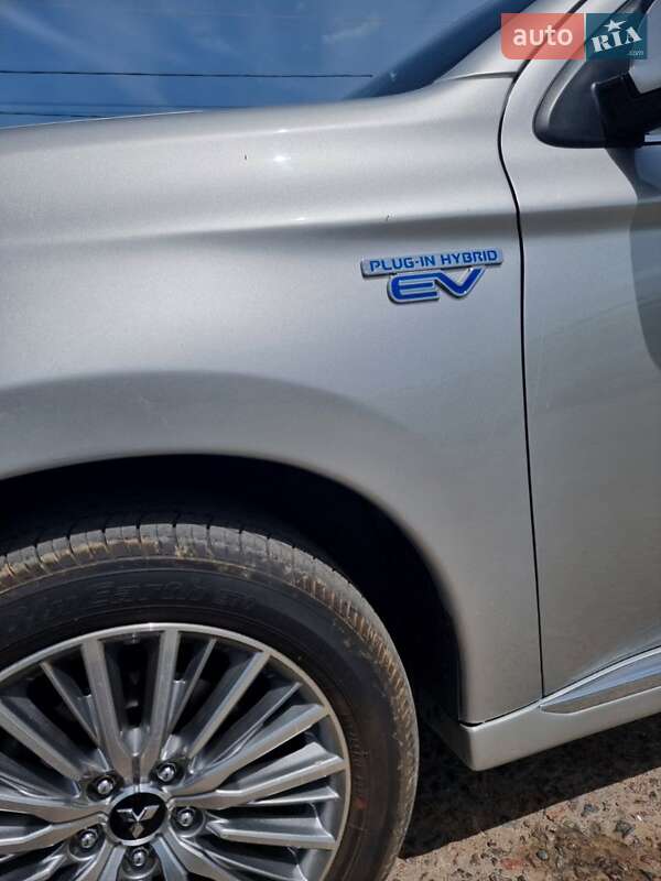 Mitsubishi Outlander 2019