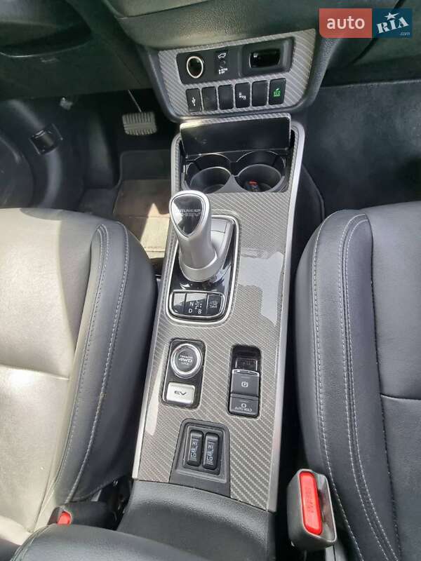 Mitsubishi Outlander 2019