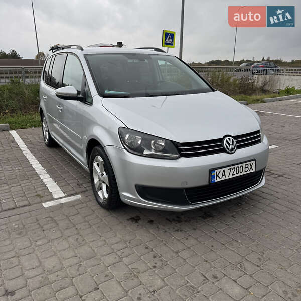 Volkswagen Touran 2011