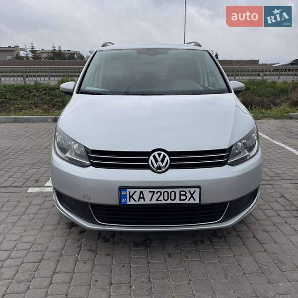 Volkswagen Touran 2011