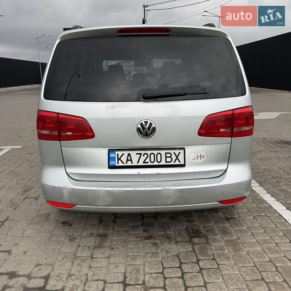 Volkswagen Touran 2011