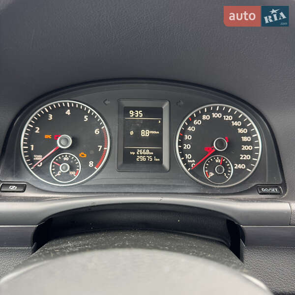 Volkswagen Touran 2011