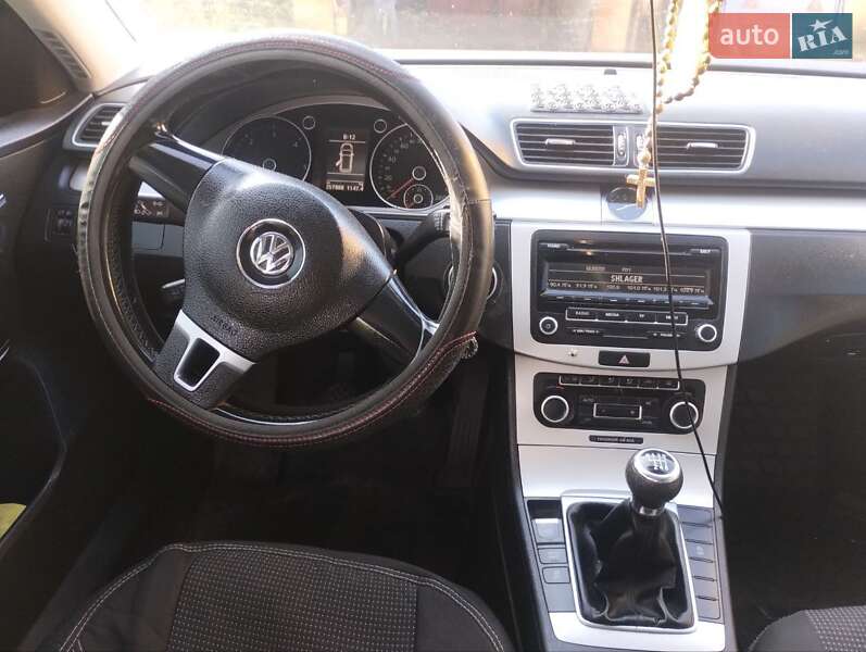Volkswagen Passat 2011