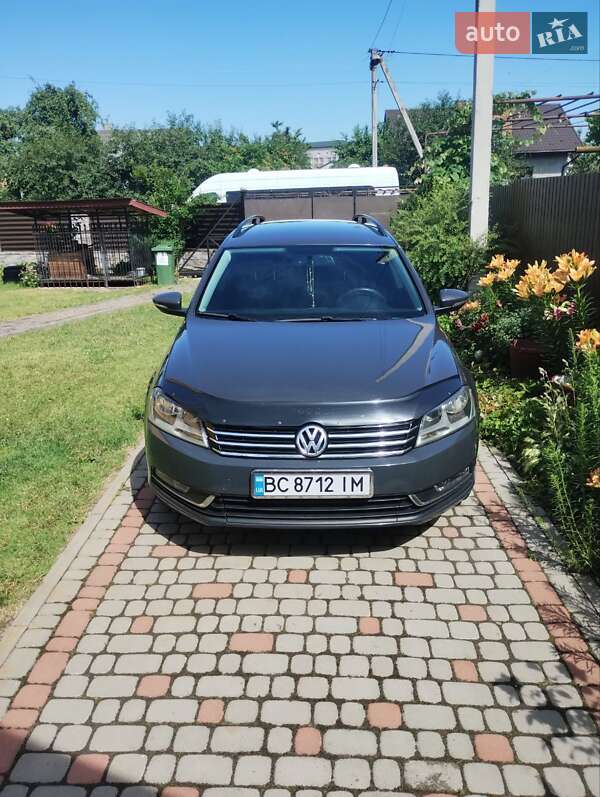 Volkswagen Passat 2011