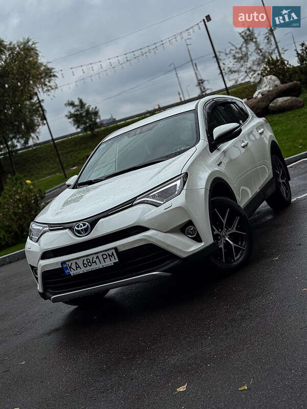 Toyota RAV4 2017