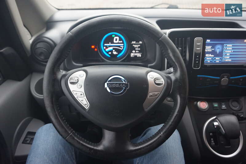 Nissan e-NV200 2016