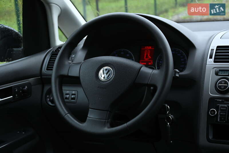 Volkswagen Touran 2009
