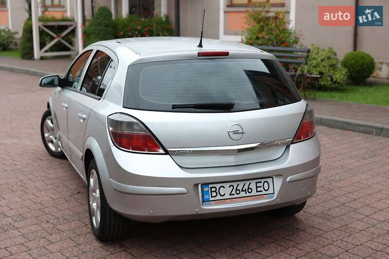 Opel Astra 2008