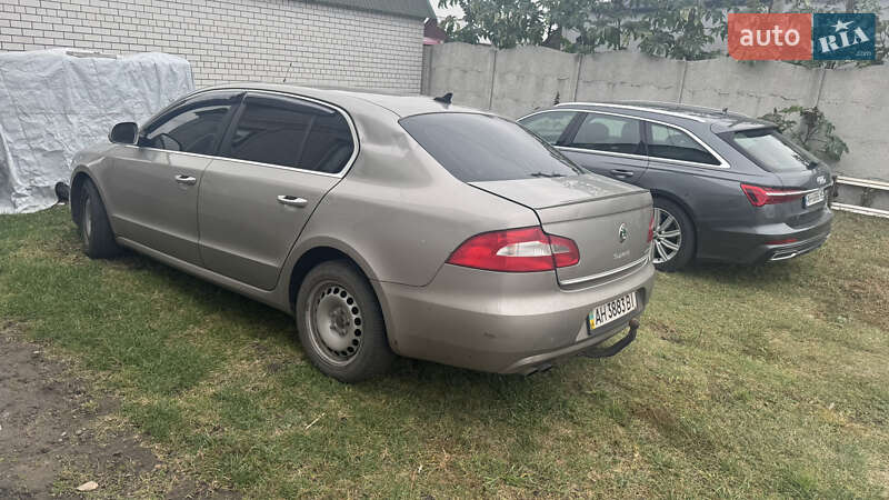 Skoda Superb 2011