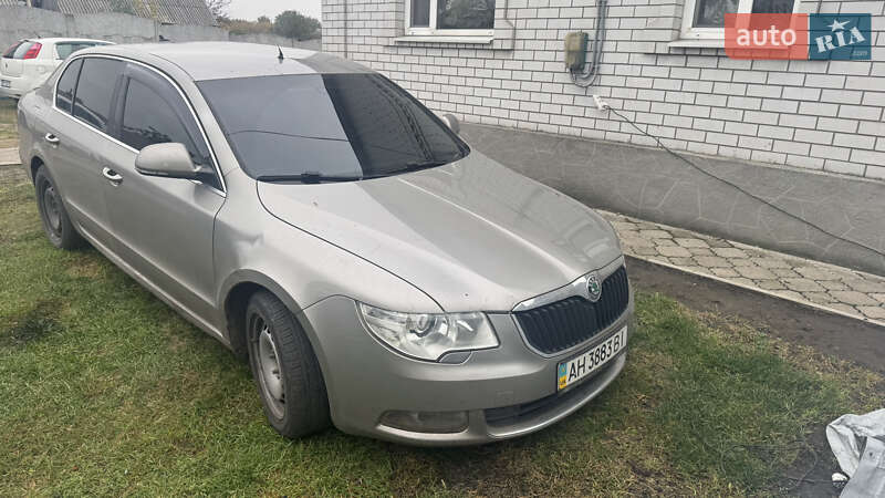 Skoda Superb 2011