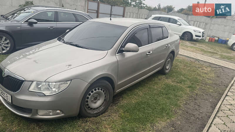 Skoda Superb 2011