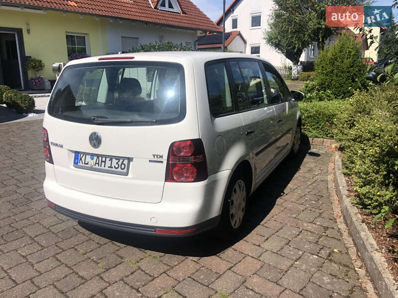 Volkswagen Touran 2009