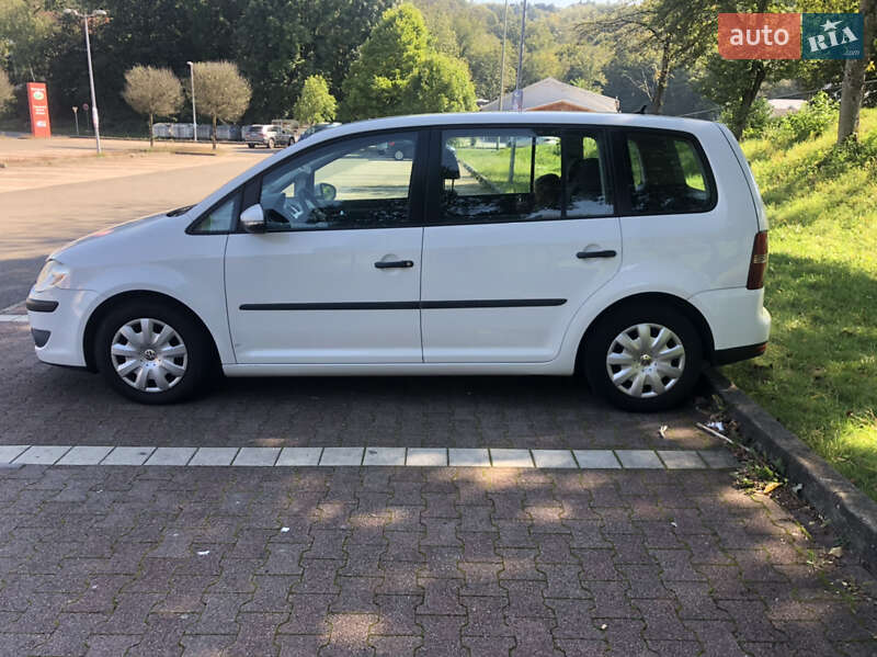 Volkswagen Touran 2009