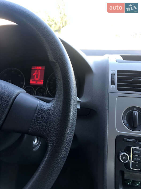 Volkswagen Touran 2009