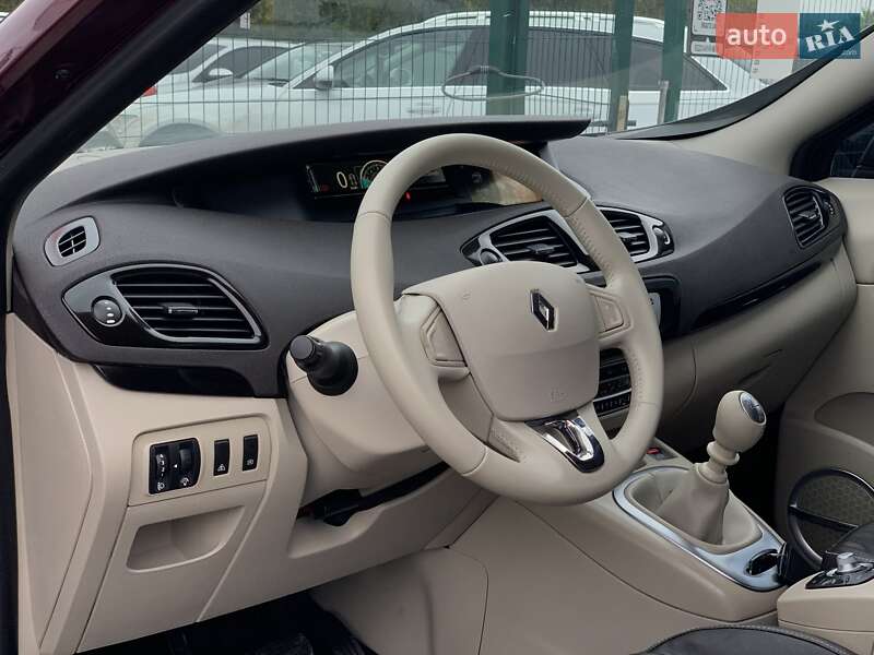 Renault Grand Scenic 2014