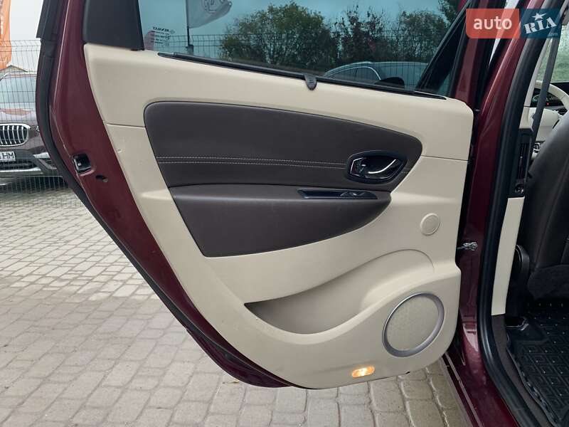 Renault Grand Scenic 2014