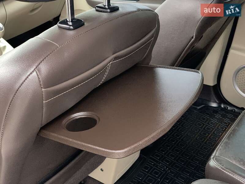 Renault Grand Scenic 2014