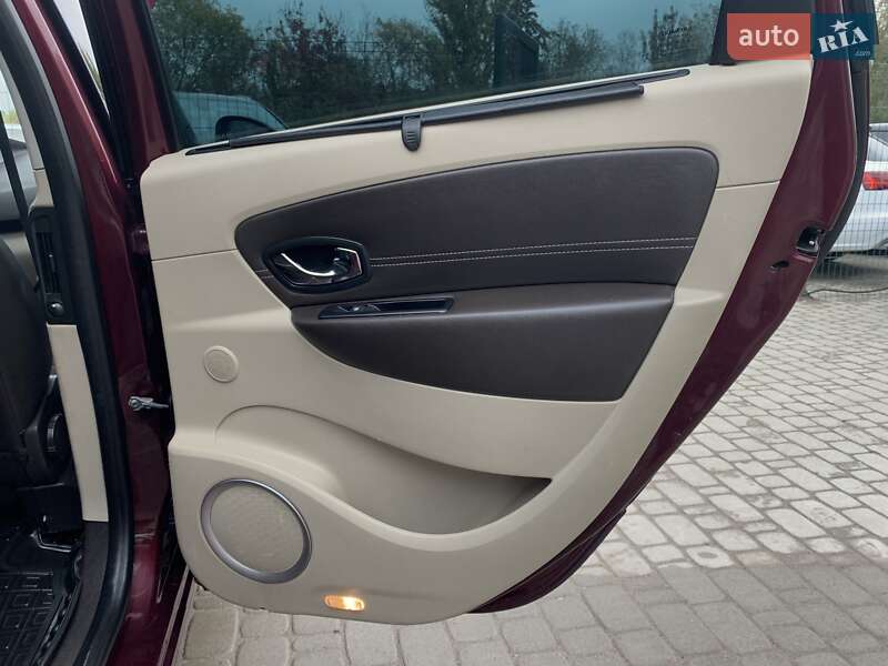 Renault Grand Scenic 2014