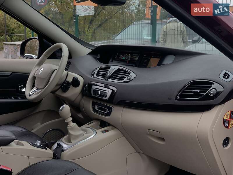 Renault Grand Scenic 2014