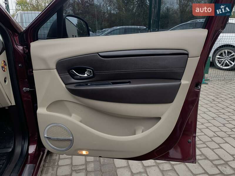 Renault Grand Scenic 2014