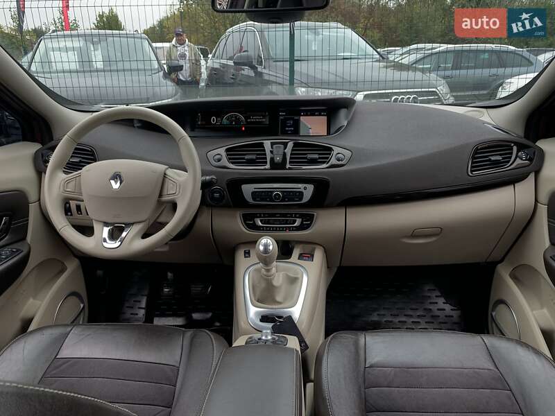 Renault Grand Scenic 2014