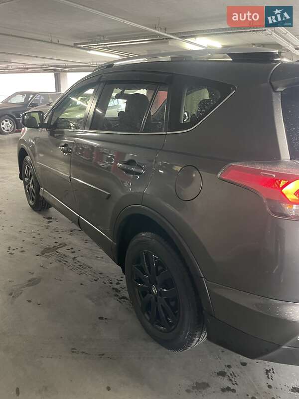 Toyota RAV4 2016