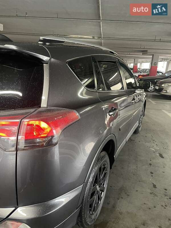 Toyota RAV4 2016