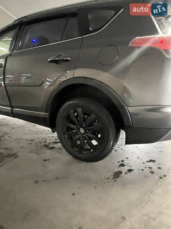 Toyota RAV4 2016