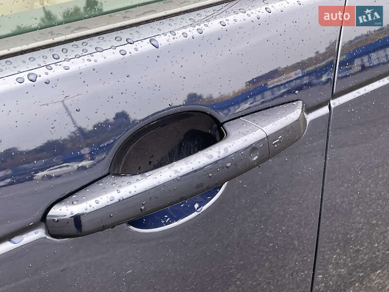 Land Rover Discovery 2018