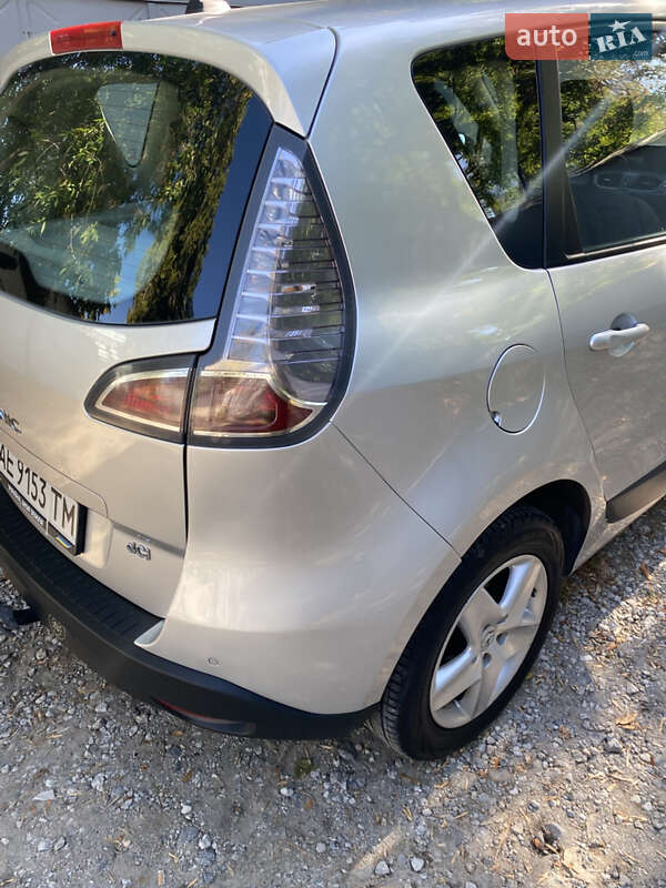 Renault Scenic 2012