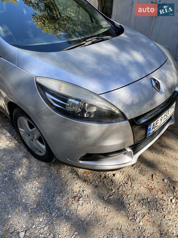 Renault Scenic 2012