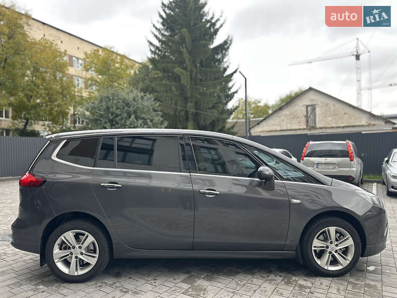 Opel Zafira 2012