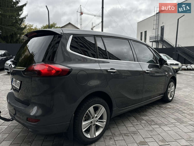 Opel Zafira 2012