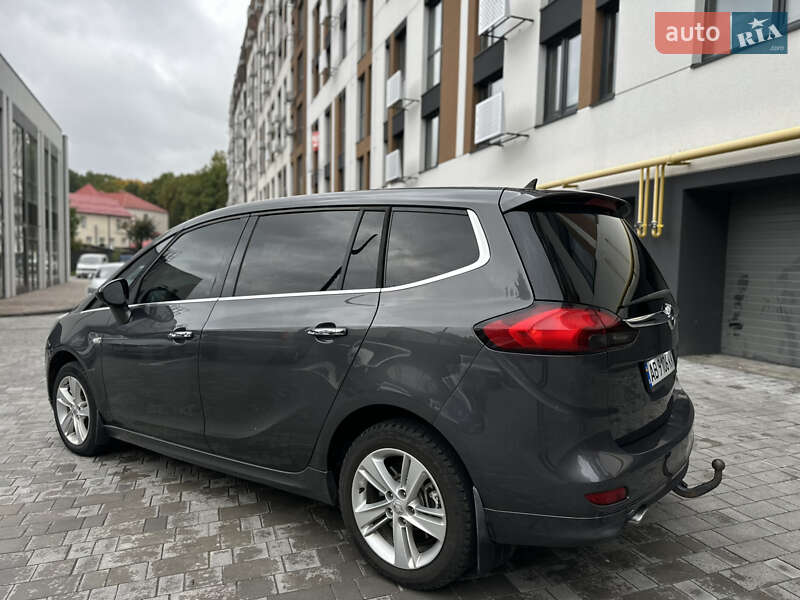 Opel Zafira 2012